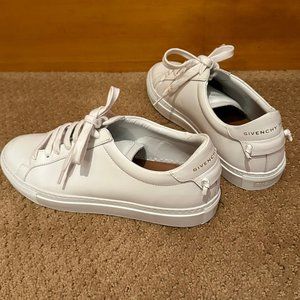 Givenchy Urban Street Low Top Sneakers, White, Size 9